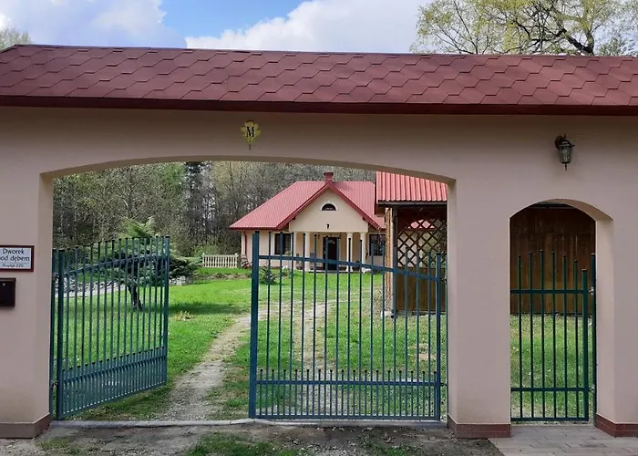 Dworek Pod Debem