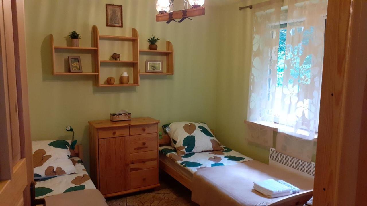 Holiday home Dworek Pod Debem